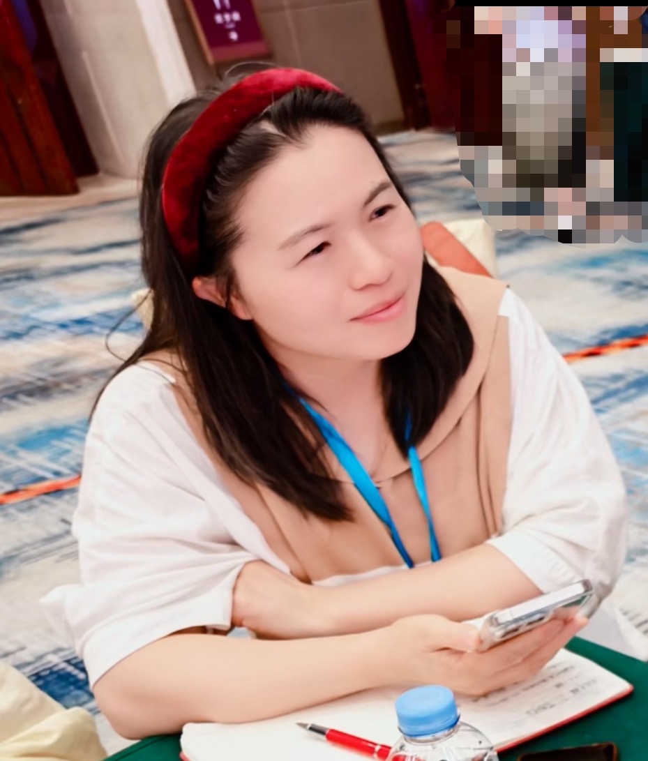 敏敏在学习交流现场记录和思考